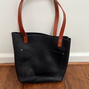 Black Portland Leather Classic Tote - M